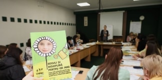 Educație fără violență. 21 de cadre didactice din Chișinău și Bălți, instruite pentru a facilita programul de educație parentală „Reguli și disciplină pentru cei mici”